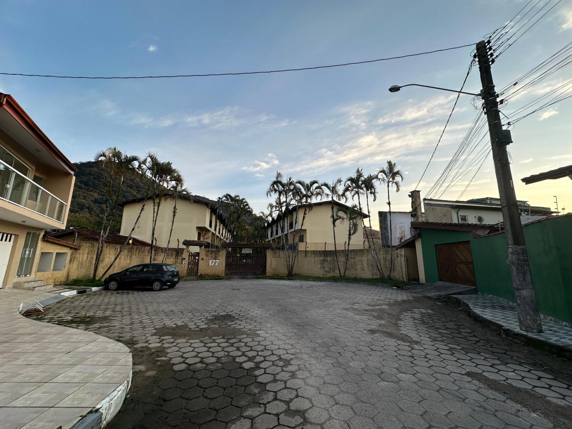 Triplex Piscina Churrasqueira Lava E Seca Wi-Fi E 2 Tvs Em Condominio Com 90M2 No Centro De Ubatuba Exterior foto